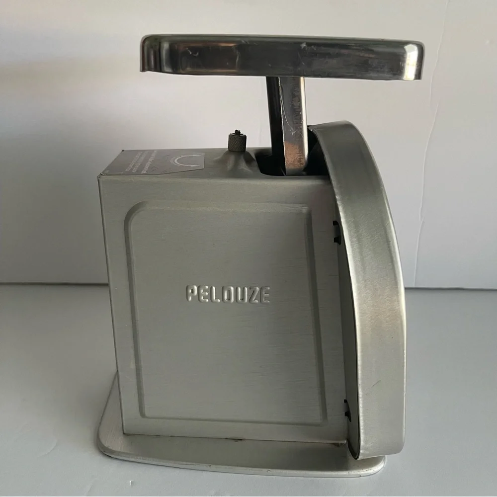 Vintage Pelouze Postal Scale 5lb Capacity Model Y5 1995 First Class Rates USA